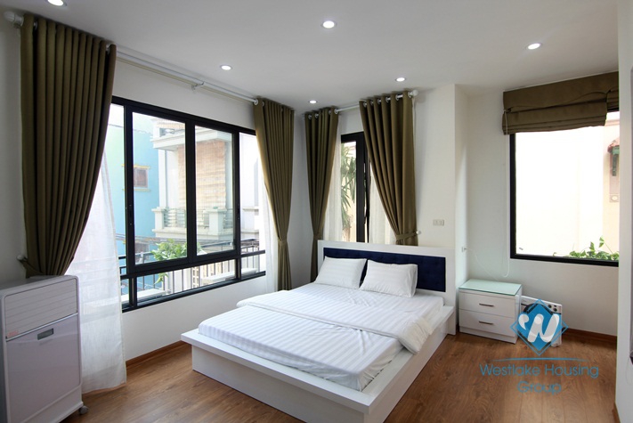 A bright 1 bedroom apartment for rent in Xuan Dieu, Tay Ho